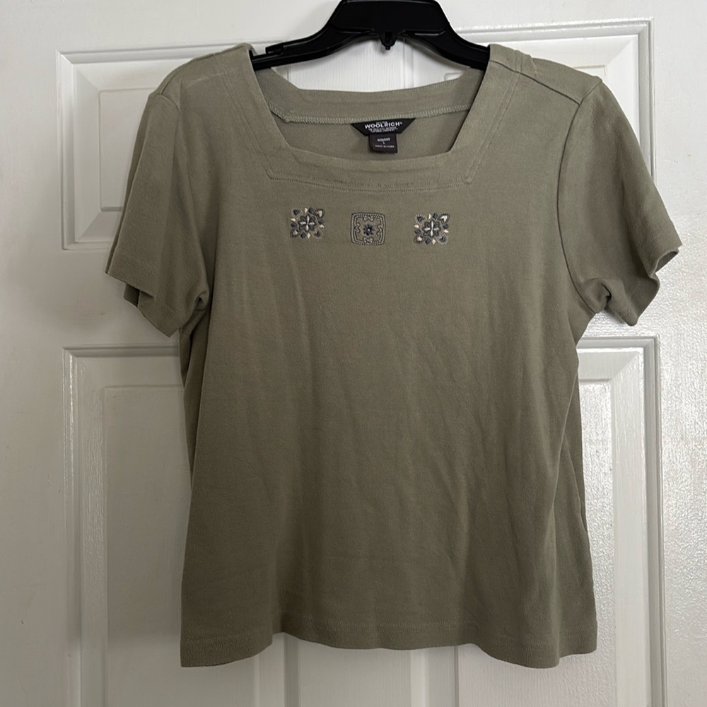 Sage - light olive Woolrich Square neck Shirt with blue & white embroidery